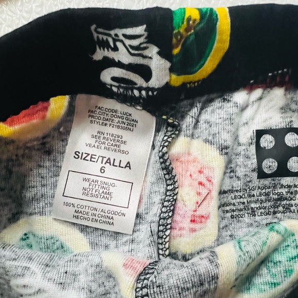 LEGO Ninjago Boys 2 Piece Cotton Pajamas with Slippers Size 6 NWT - Picture 8 of 8